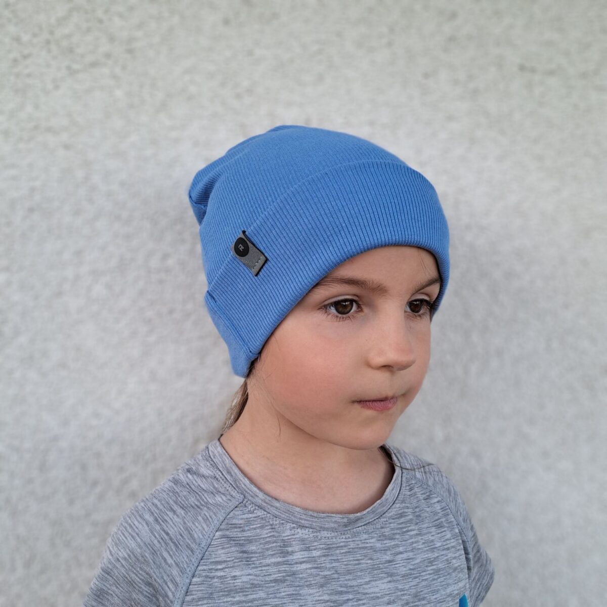 niebieska czapka dziecięca